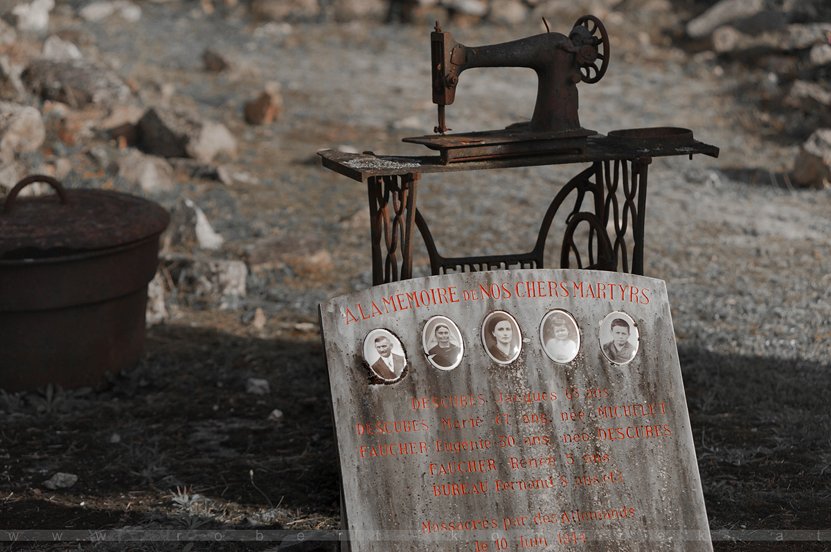 A la memoire de nos chers martyrs - Oradour-sur-Glane / France 1944/2017