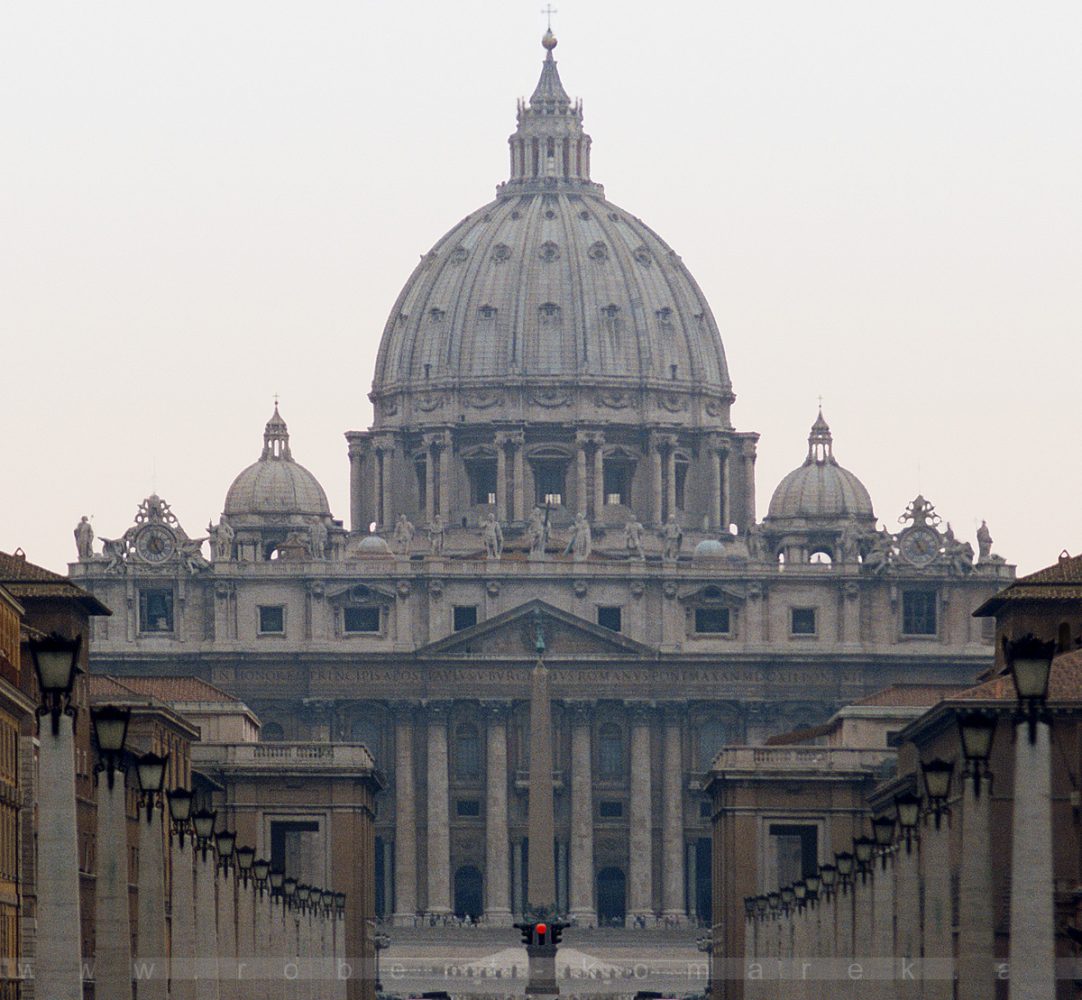 Rush Hour - St.Peter's Square / Vatican 1996